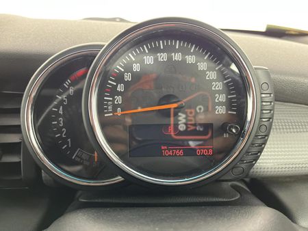 2016-MINI-Hatch-Cooper-5-dr-Auto_2