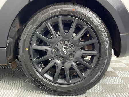 2016-MINI-Hatch-Cooper-5-dr-Auto_6