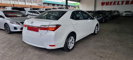 2017-Toyota-Corolla-18-Exclusive_11