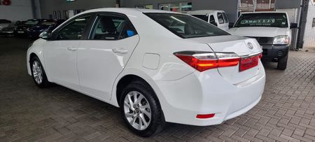 2017-Toyota-Corolla-18-Exclusive_12