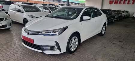 2017-Toyota-Corolla-18-Exclusive_6