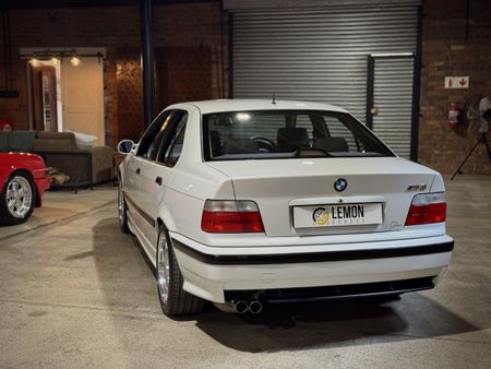 1997-BMW-M3-Sedan_7
