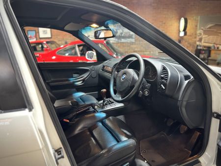 1997-BMW-M3-Sedan_8