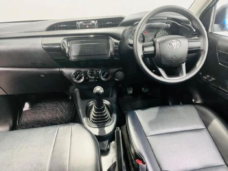 2025-Toyota-Hilux-24-GD-Single-Cab_7