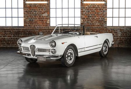 1960-Alfa-Romeo-Spider-2000_0