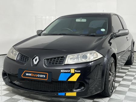 2007-Renault-Megane-II-RS-F1-Team-3-dr_0