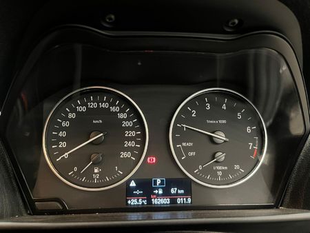 2017-BMW-1-Series-118i-5-dr-Auto_10