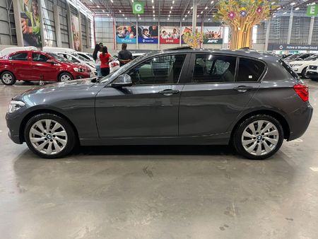 2017-BMW-1-Series-118i-5-dr-Auto_3