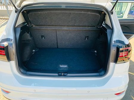2020-Volkswagen-T-Cross-R-LINER_11