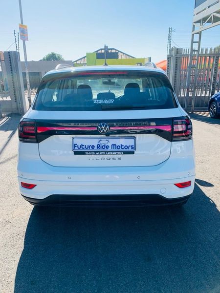 2020-Volkswagen-T-Cross-R-LINER_4