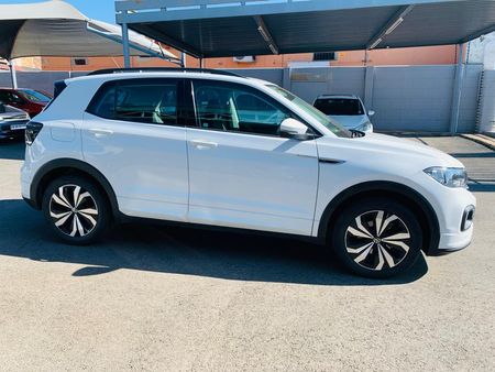 2020-Volkswagen-T-Cross-R-LINER_5