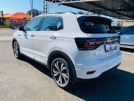 2020-Volkswagen-T-Cross-R-LINER_8