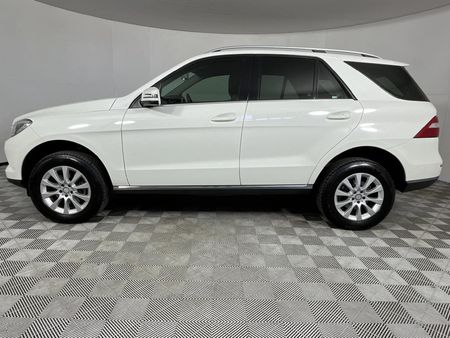 2013-Mercedes-Benz-ML-350-Bluetec_19