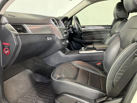 2013-Mercedes-Benz-ML-350-Bluetec_8