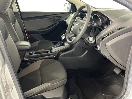 2014-Ford-Focus-16-Ti-VCT-Ambiente-Auto_9