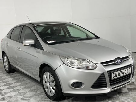 2014-Ford-Focus-16-Ti-VCT-Ambiente-Auto_16
