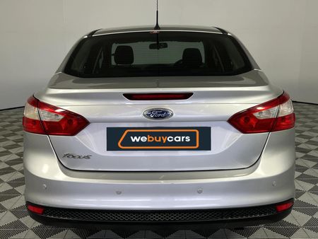 2014-Ford-Focus-16-Ti-VCT-Ambiente-Auto_18