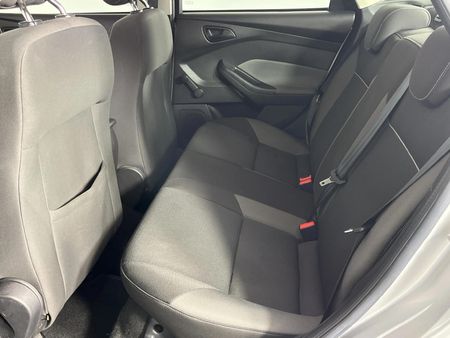 2014-Ford-Focus-16-Ti-VCT-Ambiente-Auto_3