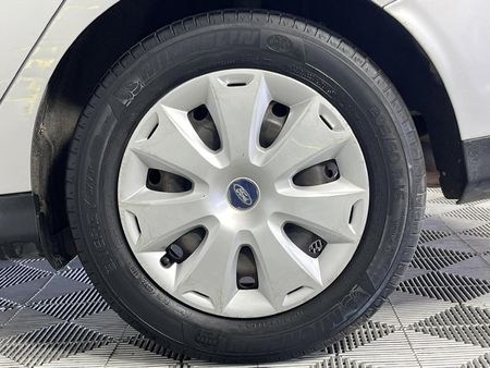 2014-Ford-Focus-16-Ti-VCT-Ambiente-Auto_6