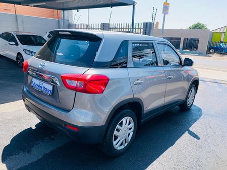 2021-Toyota-Urban-Cruiser-15-Xr_6