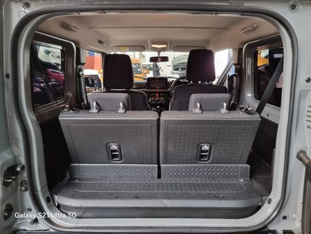 2022-Suzuki-Jimny-15-GLX-Auto_11