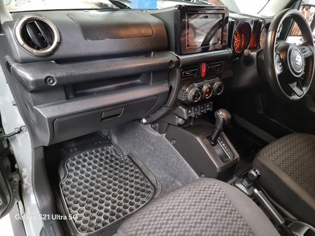 2022-Suzuki-Jimny-15-GLX-Auto_13
