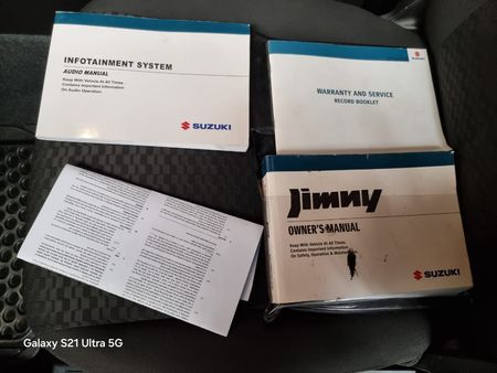 2022-Suzuki-Jimny-15-GLX-Auto_14