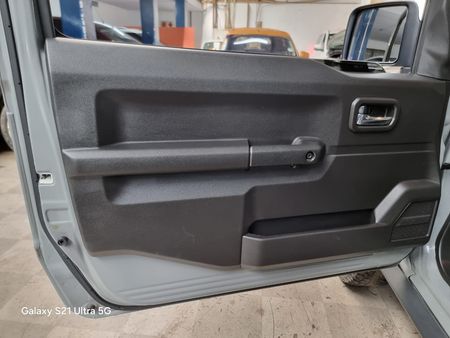 2022-Suzuki-Jimny-15-GLX-Auto_16