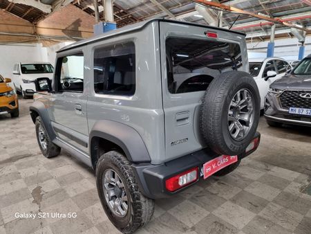 2022-Suzuki-Jimny-15-GLX-Auto_5