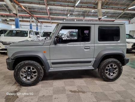 2022-Suzuki-Jimny-15-GLX-Auto_6