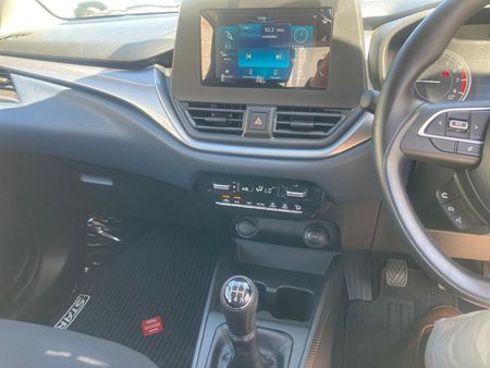 2025-Toyota-Starlet-15-XS_9