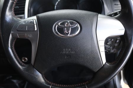 2015-Toyota-Hilux-30-D-4D-4X4-LEGEND-45-DAKAR-EDITION-SINGLE-CAB_9