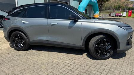 2025-BAIC-X55-15T-Premium-Auto_3