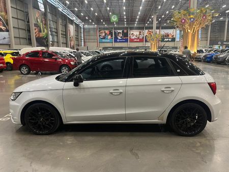 2016-Audi-A1-Sportback-10-TFSI-S-Auto-25-TFSI_3