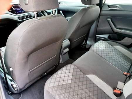 2025-Volkswagen-Taigo-10-TSI-R-Line-Auto_16