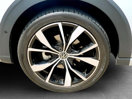2025-Volkswagen-Taigo-10-TSI-R-Line-Auto_8