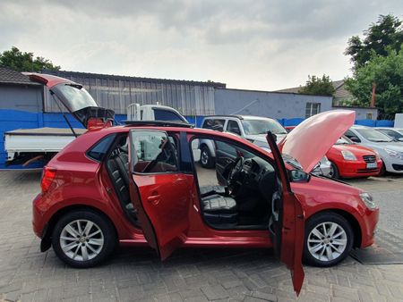 2017-Volkswagen-Polo-VW-POLO-6-TSI-12-SUNROOF-2017_19