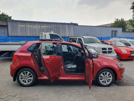2017-Volkswagen-Polo-VW-POLO-6-TSI-12-SUNROOF-2017_7