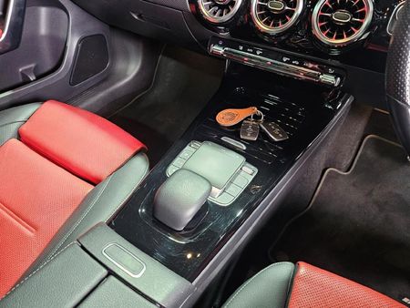 2021-Mercedes-Benz-A-Class-A-250-Sport-Sedan_14