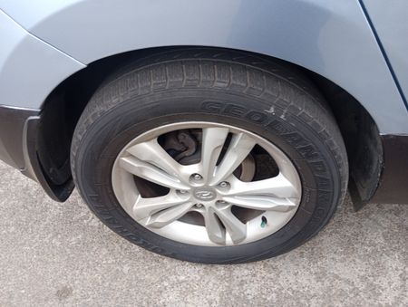 2010-Hyundai-ix35-20-GLS-Executive_9