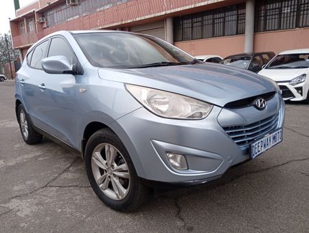 2010-Hyundai-ix35-20-GLS-Executive_11
