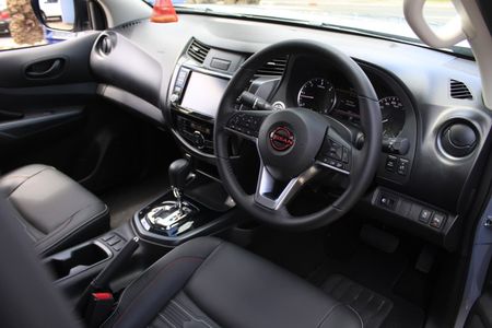2025-Nissan-Navara-25-DDTi-PRO-2X-Auto-Double-Cab_11