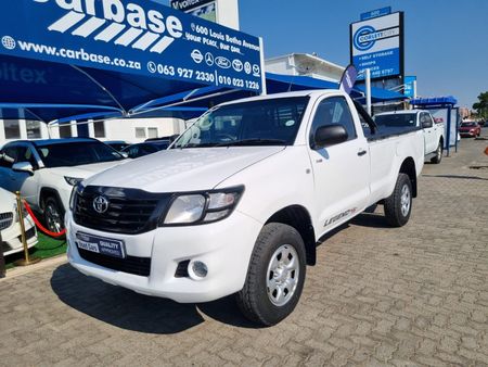 2015-Toyota-Hilux-25-D-4D-Single-Cab_0