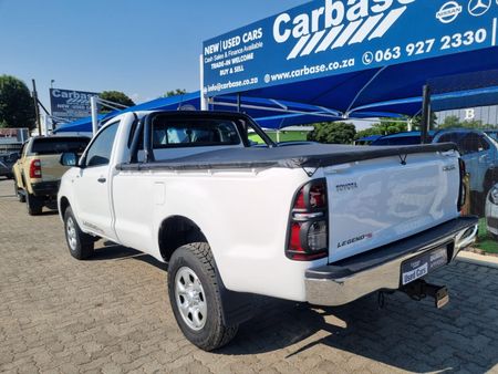 2015-Toyota-Hilux-25-D-4D-Single-Cab_6