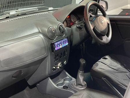 2015-Nissan-NP200-15-dCi-Safety-Pack-Manual-Diesel_11
