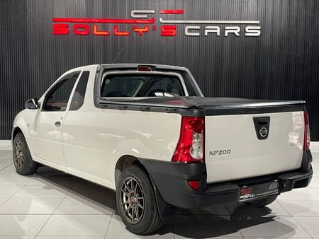 2015-Nissan-NP200-15-dCi-Safety-Pack-Manual-Diesel_4