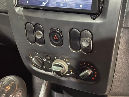 2015-Nissan-NP200-15-dCi-Safety-Pack-Manual-Diesel_8