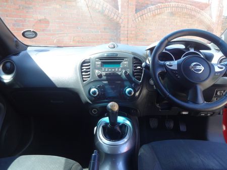 2013-Nissan-Juke-16-Acenta_11