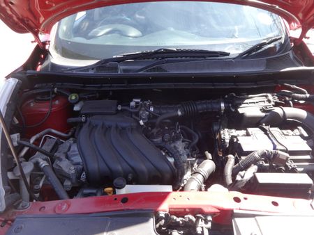 2013-Nissan-Juke-16-Acenta_13