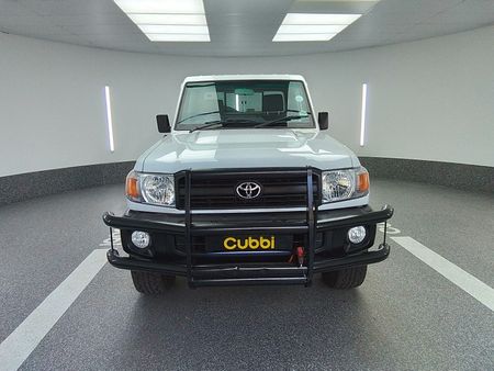 2011-Toyota-Land-Cruiser-79-42-D-Single-Cab_1